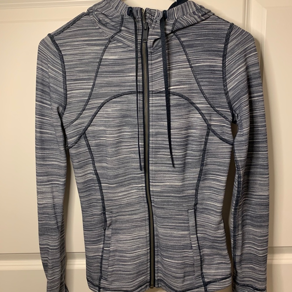 Navy blue and white lululemon jacket